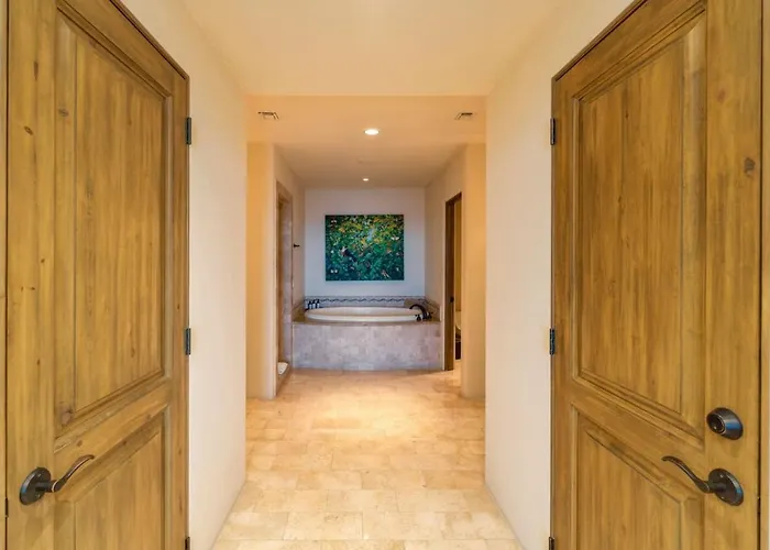 2 Bd 5-star Beachfront Hacienda *