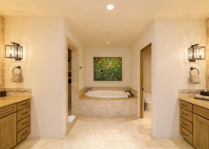 2 Bd 5-star Beachfront Hacienda Cabo San Lucas